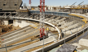 Las gradas en los fondos del Nuevo Estadio se construyen a buen ritmo